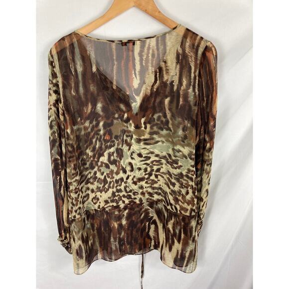 CAbi Style 806 Silk Leopard Print Ruffle Placket Long Hem Blouse Size Medium - Picture 4 of 4